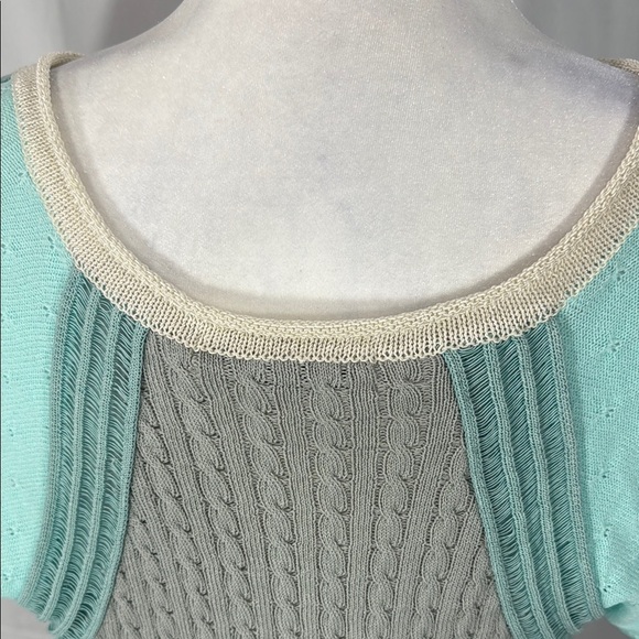 Aldo Martins Textured Knit Top in Soft Gray and Cream Size 6 - Picture 9 of 10
